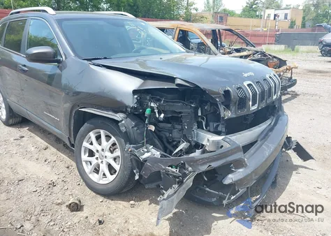 2016 Jeep Cherokee Latitude z USA, uszkodzony, nr VIN 1C4PJLCB5GW200485